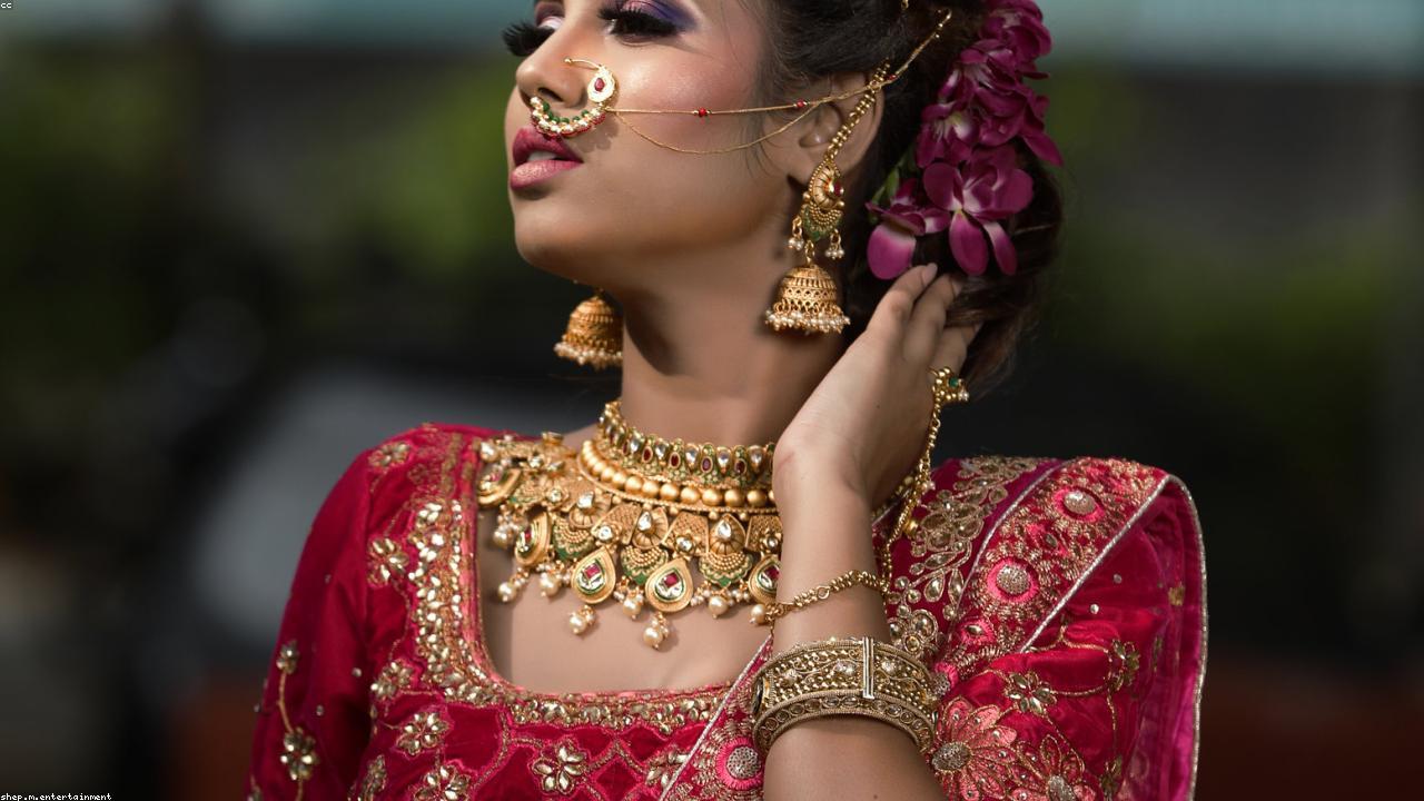 Bride in gold jewellery, styled by Sameera Shaheen Malik